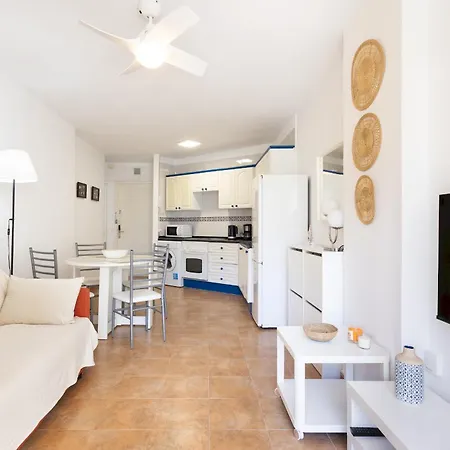 Home2book Cozy Coastal & Pool, Cristianos
