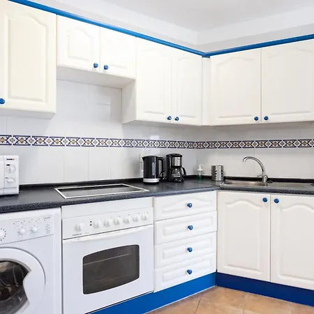 Home2book Cozy Coastal & Pool, Cristianos 아파트