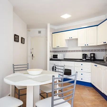 Home2book Cozy Coastal & Pool, Cristianos 아로나