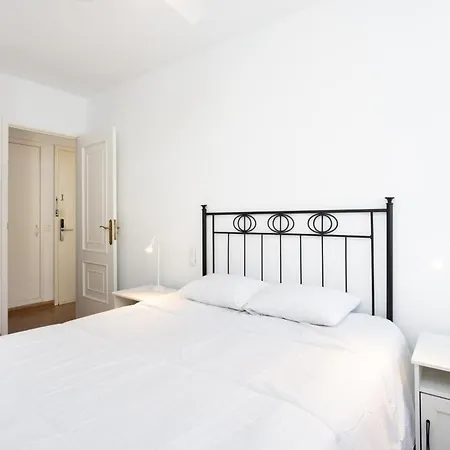 Home2book Cozy Coastal & Pool, Cristianos 아파트